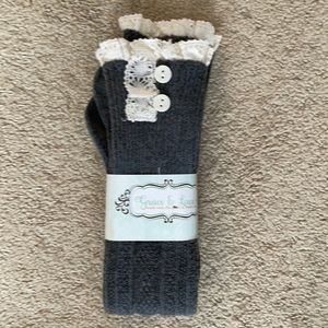 NWT grace and lace leg warmers
